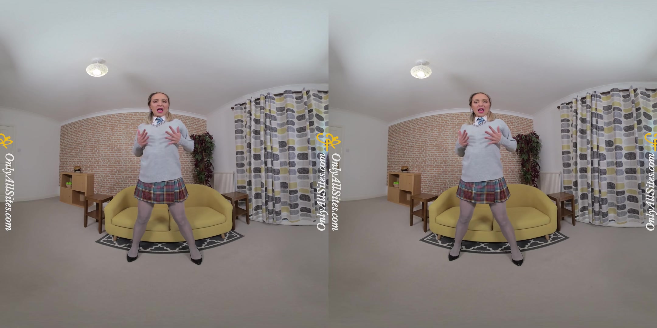 Samantha - Hollywood Smile - OnlyTease