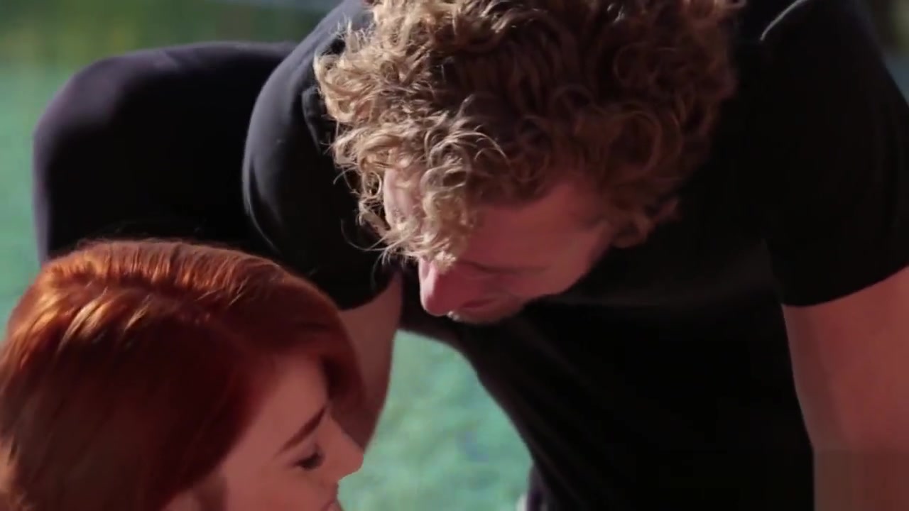 Redhead babe fingered