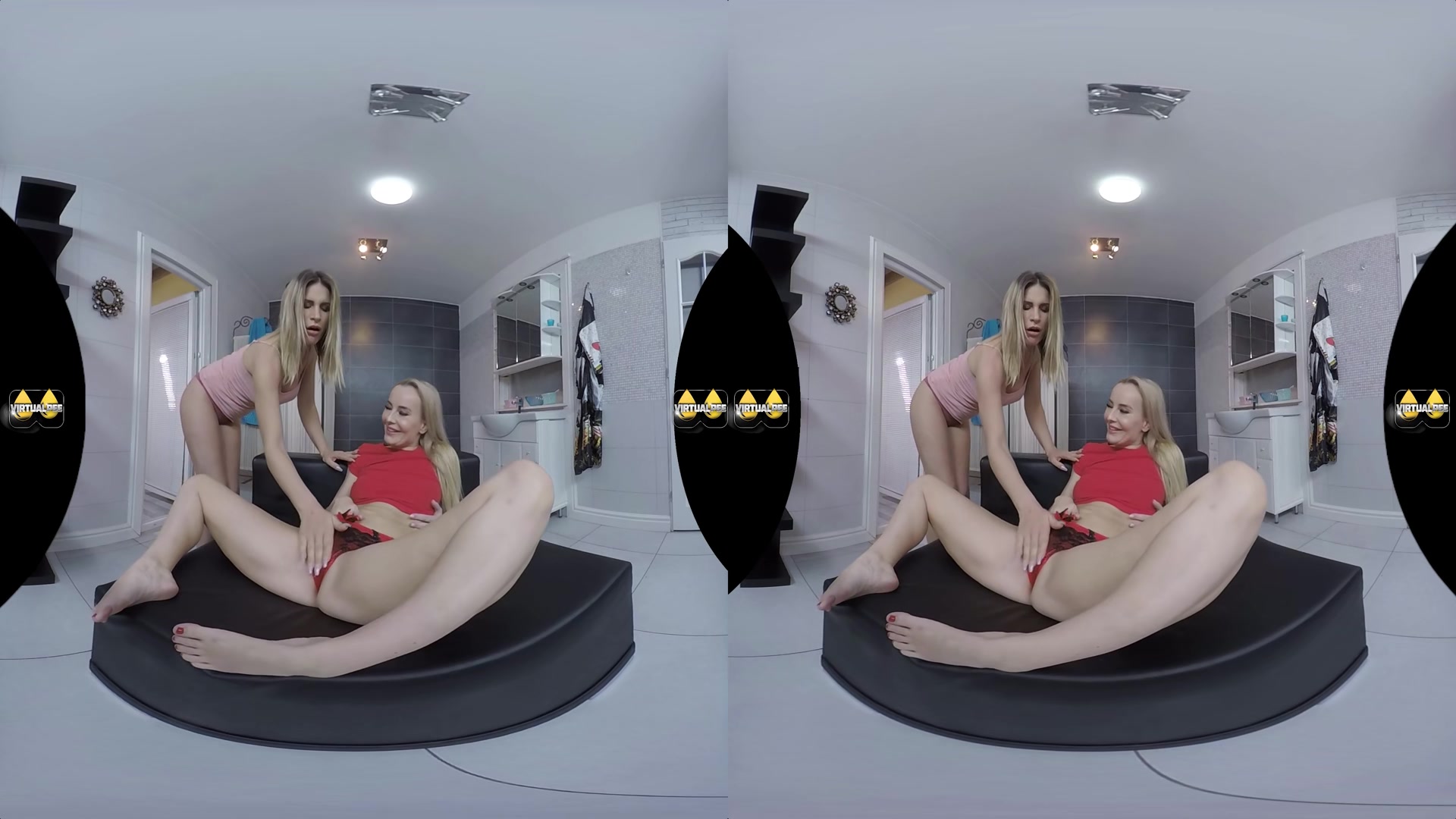 Blondes In The Bathroom - VirtualPee