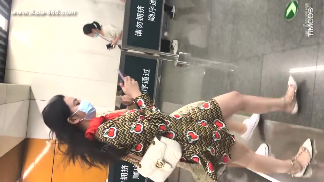 peeping chinese amateur upskirt.***