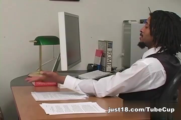 Aaliyah Jolie and Dr. Fill Get Anal On The Couch