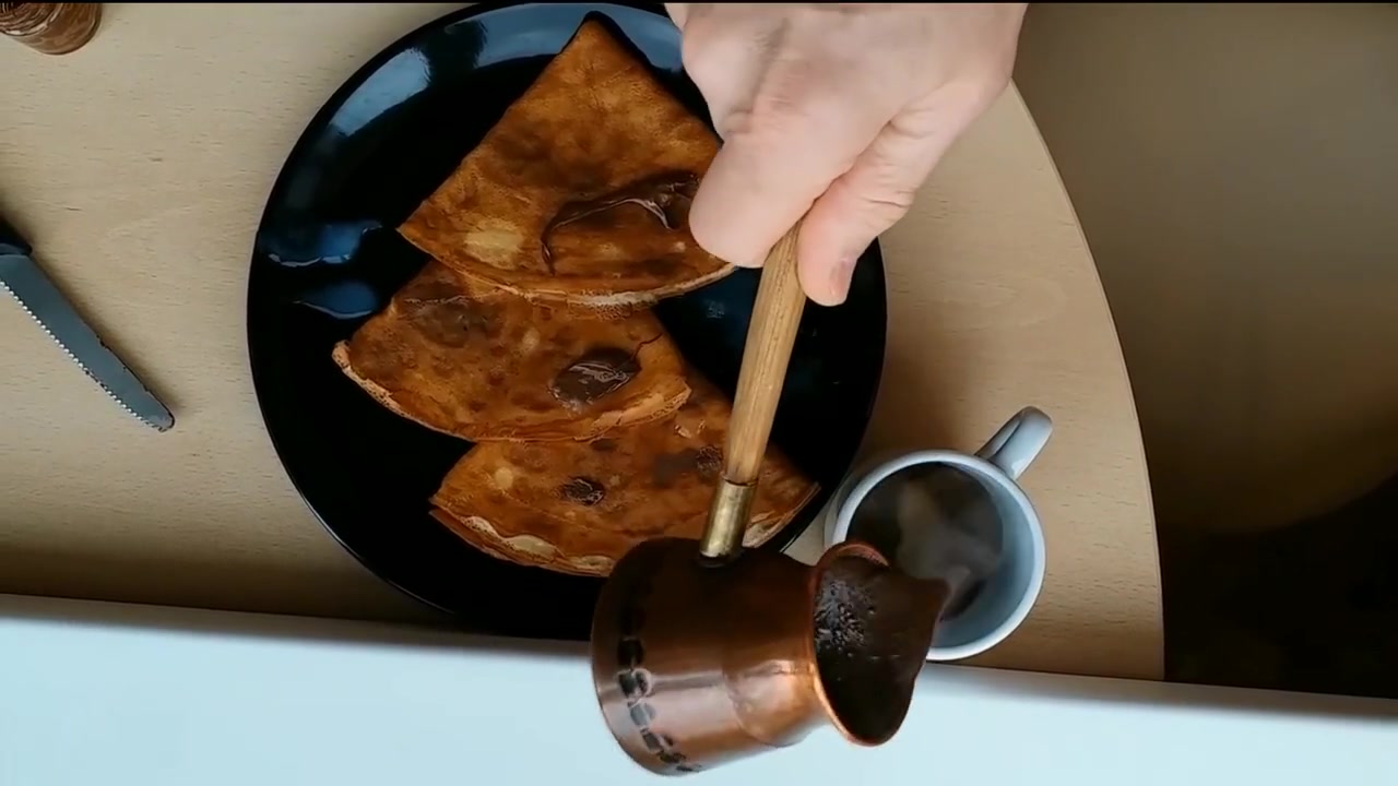 Crepes With Cream - Cuming On Food