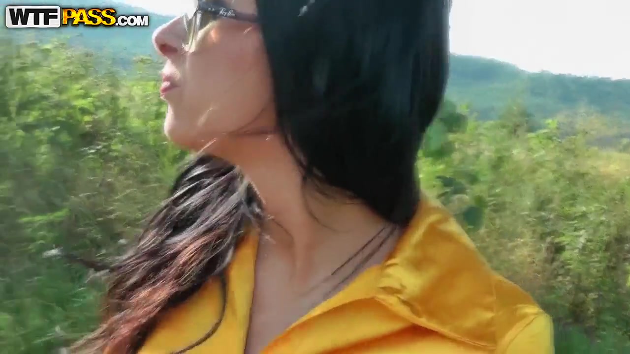 Leggy brunette seduced to masturbate in park