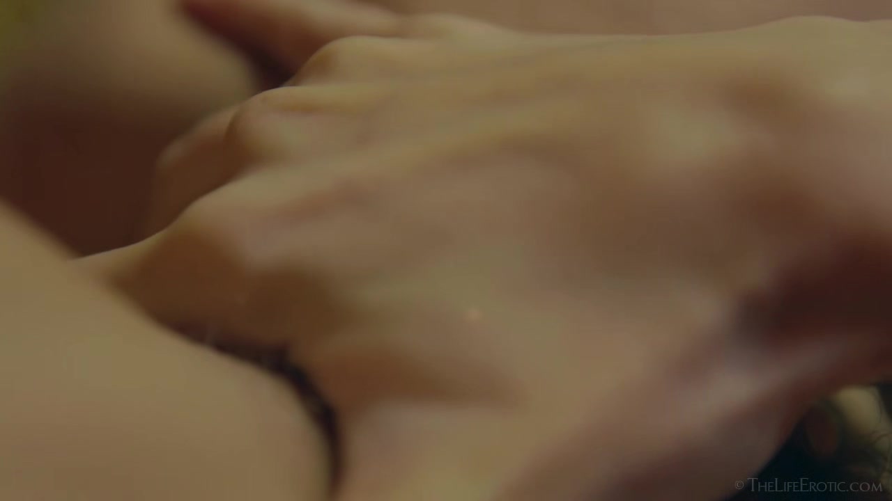 Bubble Gum 2 - Emily J - TheLifeErotic