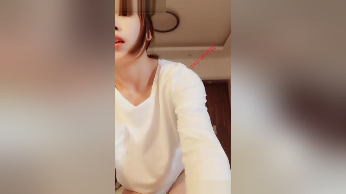 Asian teen 18+ Cutie Masturbates
