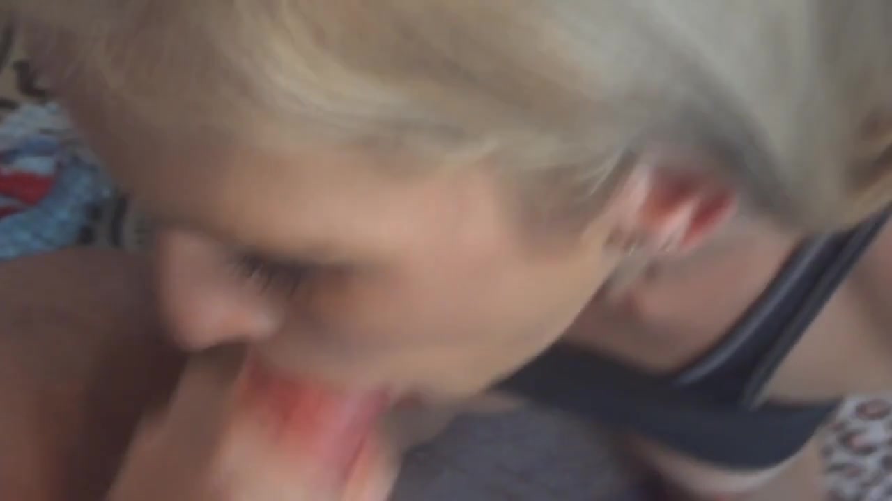 Bubble Gum Slut mouth full of cum - TacAmateurs