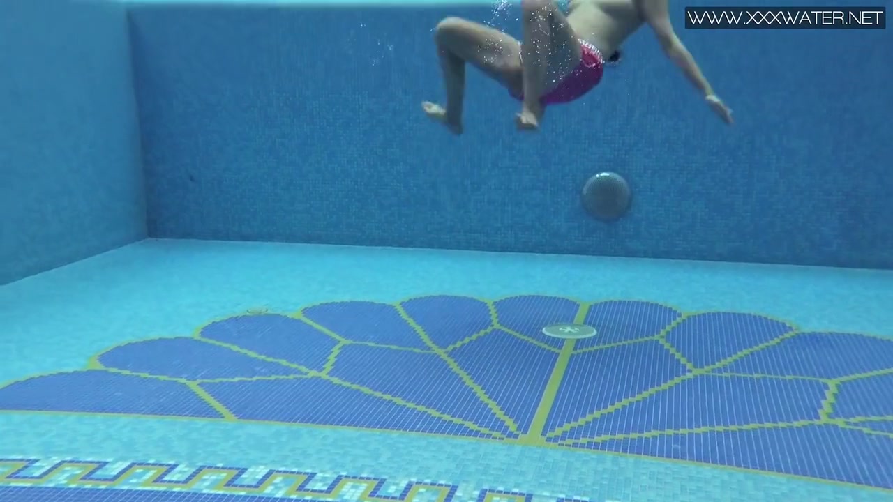 Lady Dee In Cute Shy Czech teen 18+ Swimming