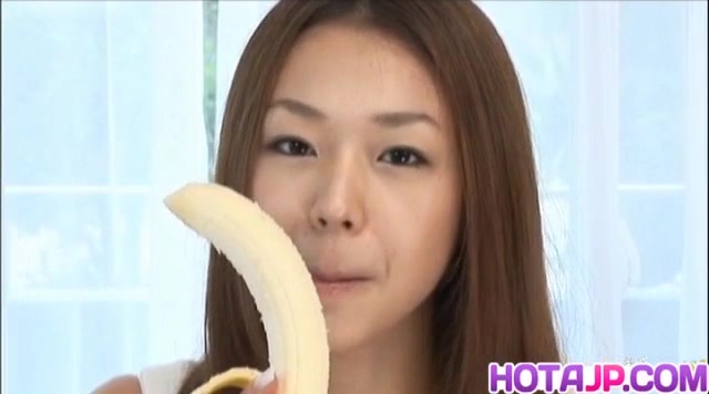 Sakura Hirota horny Asian milf shows hot oral talents w