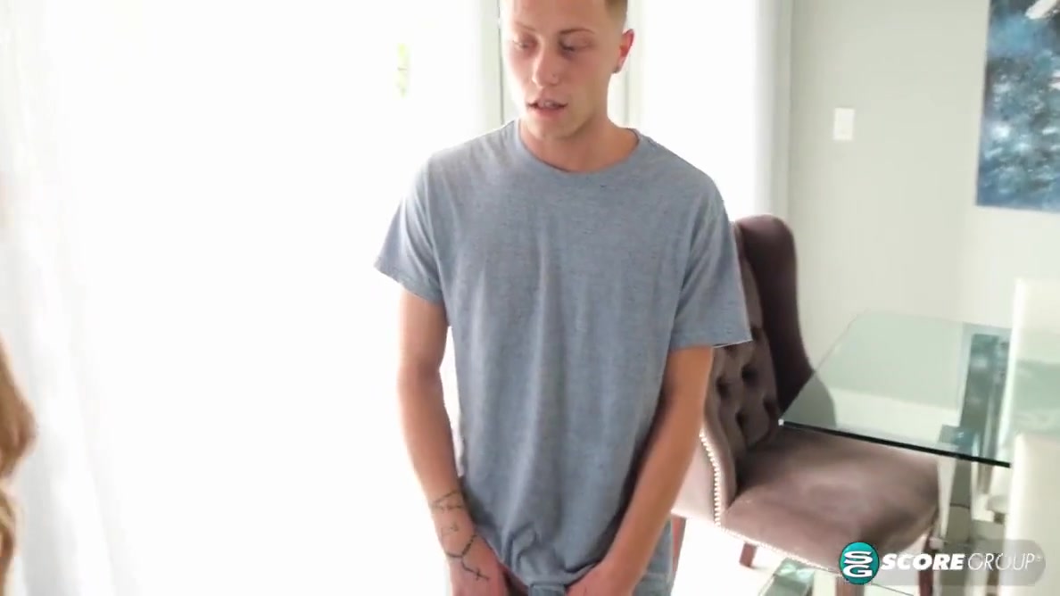 40-year-old Sierra Fucks A 21-year-old Peeper