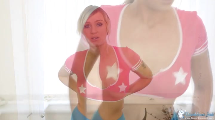 Leanna in Tit Slip Aerobics - DownblouseJerk