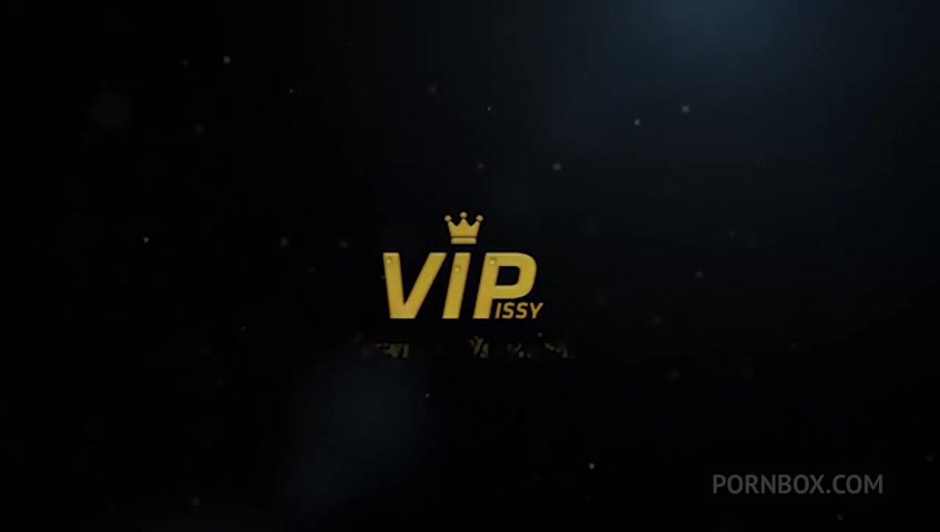 Surprise Pissy Soaking with Vinna Reed,Moona by VIPissy - PissVids