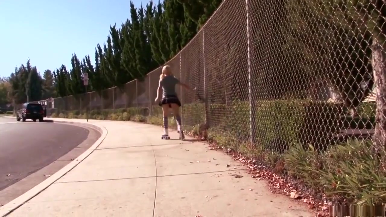 Blonde teen 18+ Takes Huge Bbc In The Ass