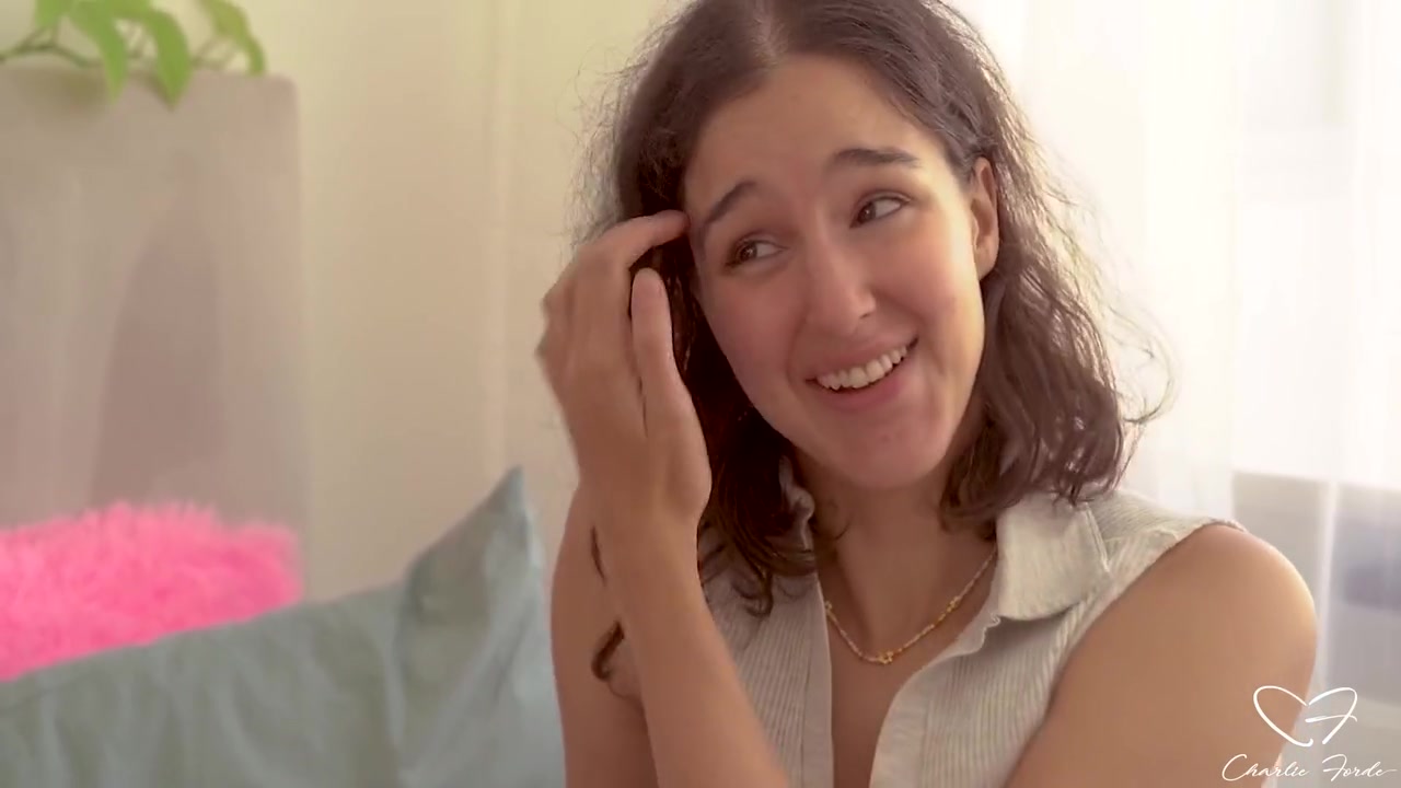 Charlie Forde In Its The Brunette Wendy Fisting Blonde