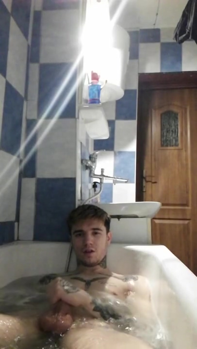 Gay Boy - Bath Show Iulianloveeu From Fallow Me Guyys!