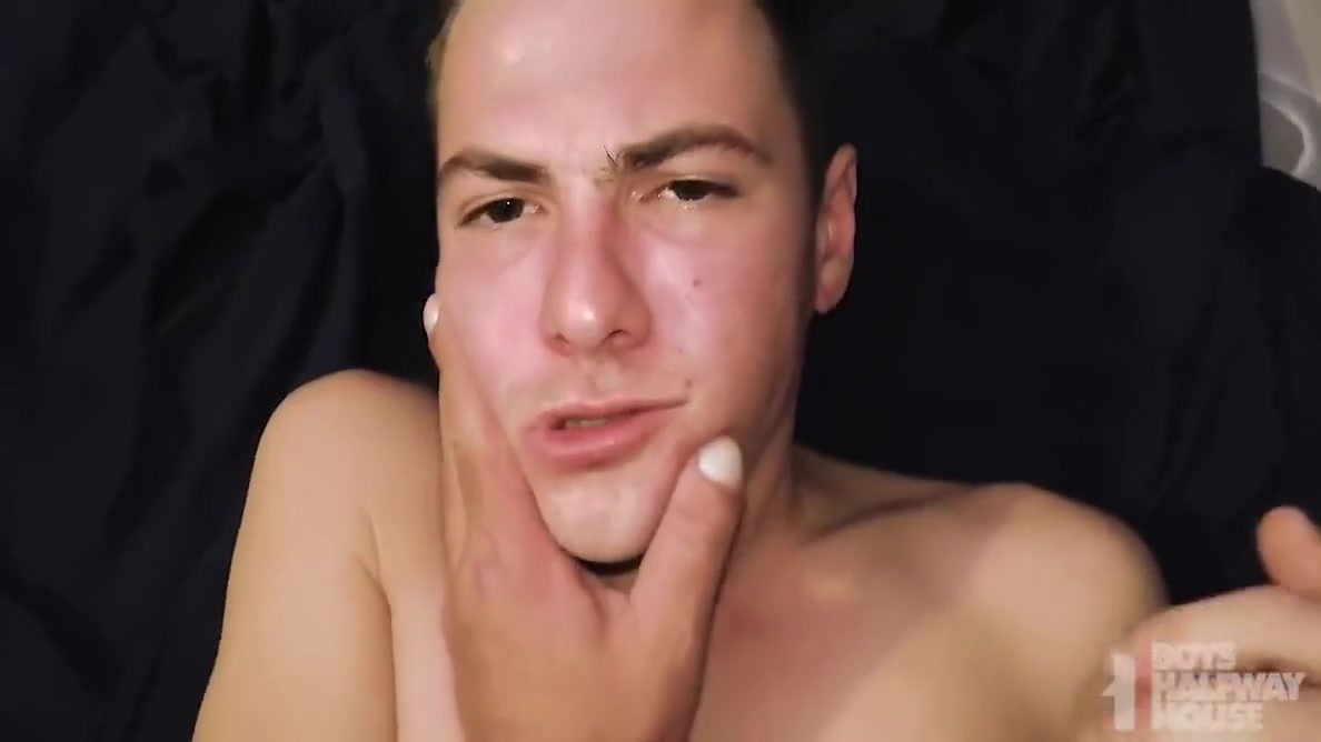Gay Boy - Bitch Boy Cunt Spread Open By Older Man In Pov Bareback