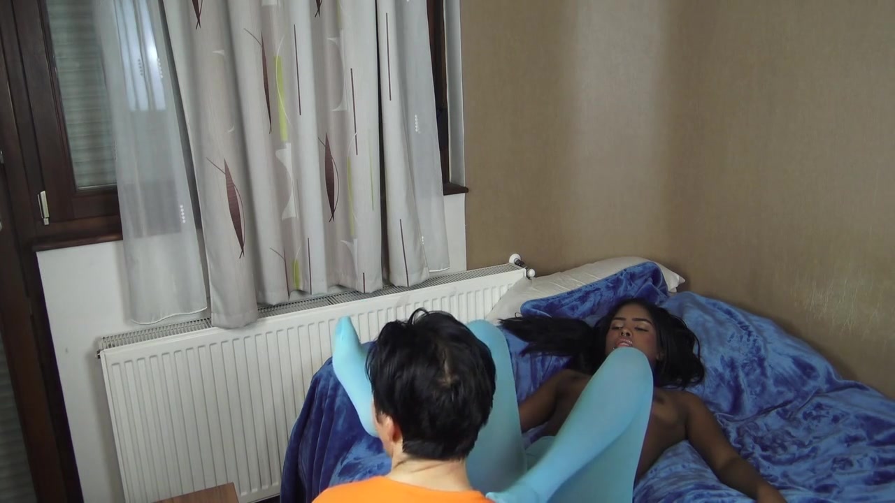 Ebony teen 18+ Barbie colored nylon feet licking by Foot Girls