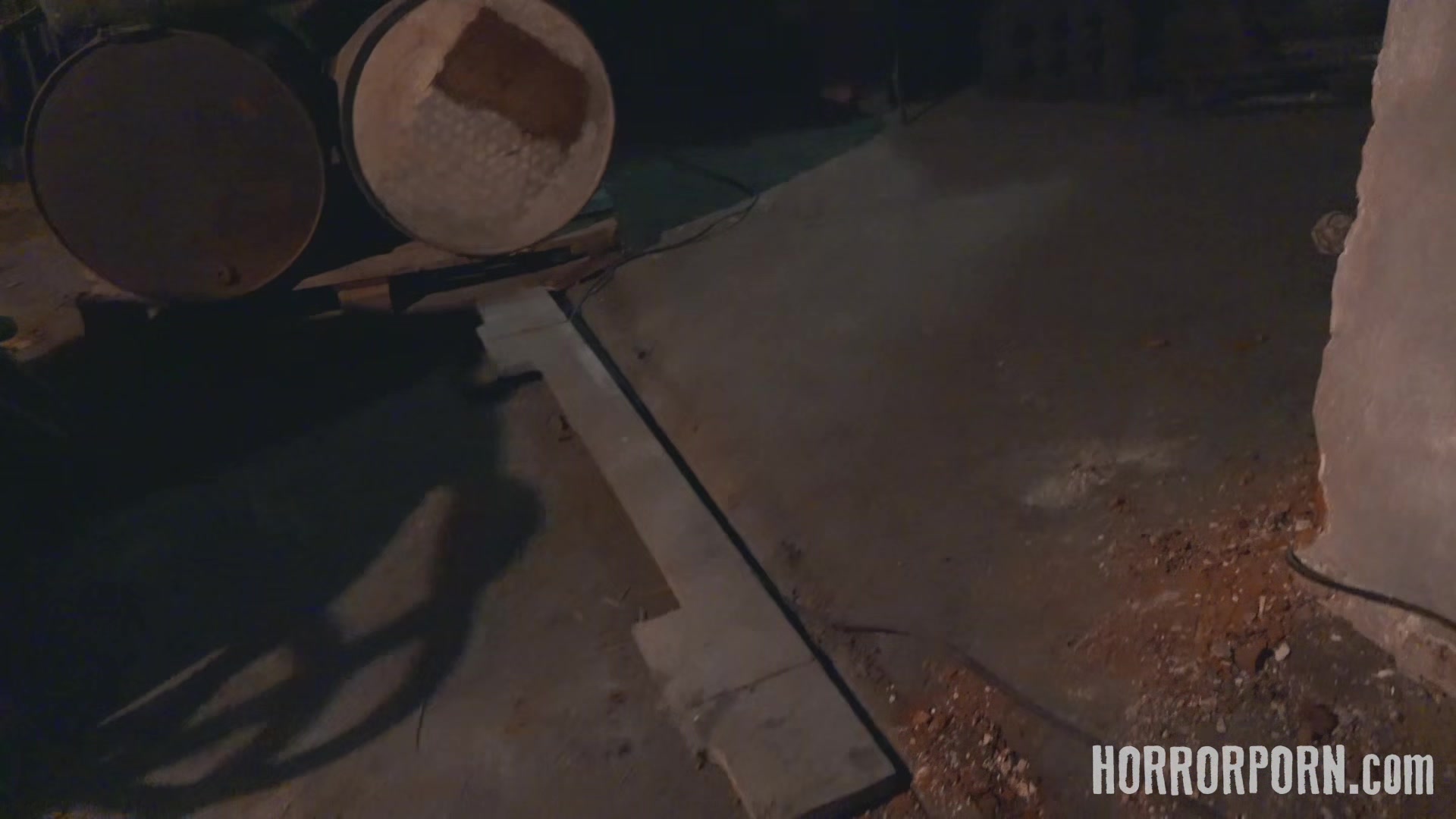 HORRORPORN Girl Twisted In Unnatural Positions