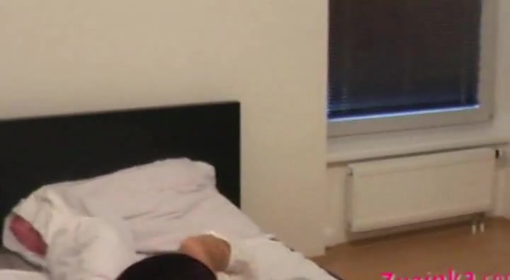Amateur Zuzinka plays with two dildos