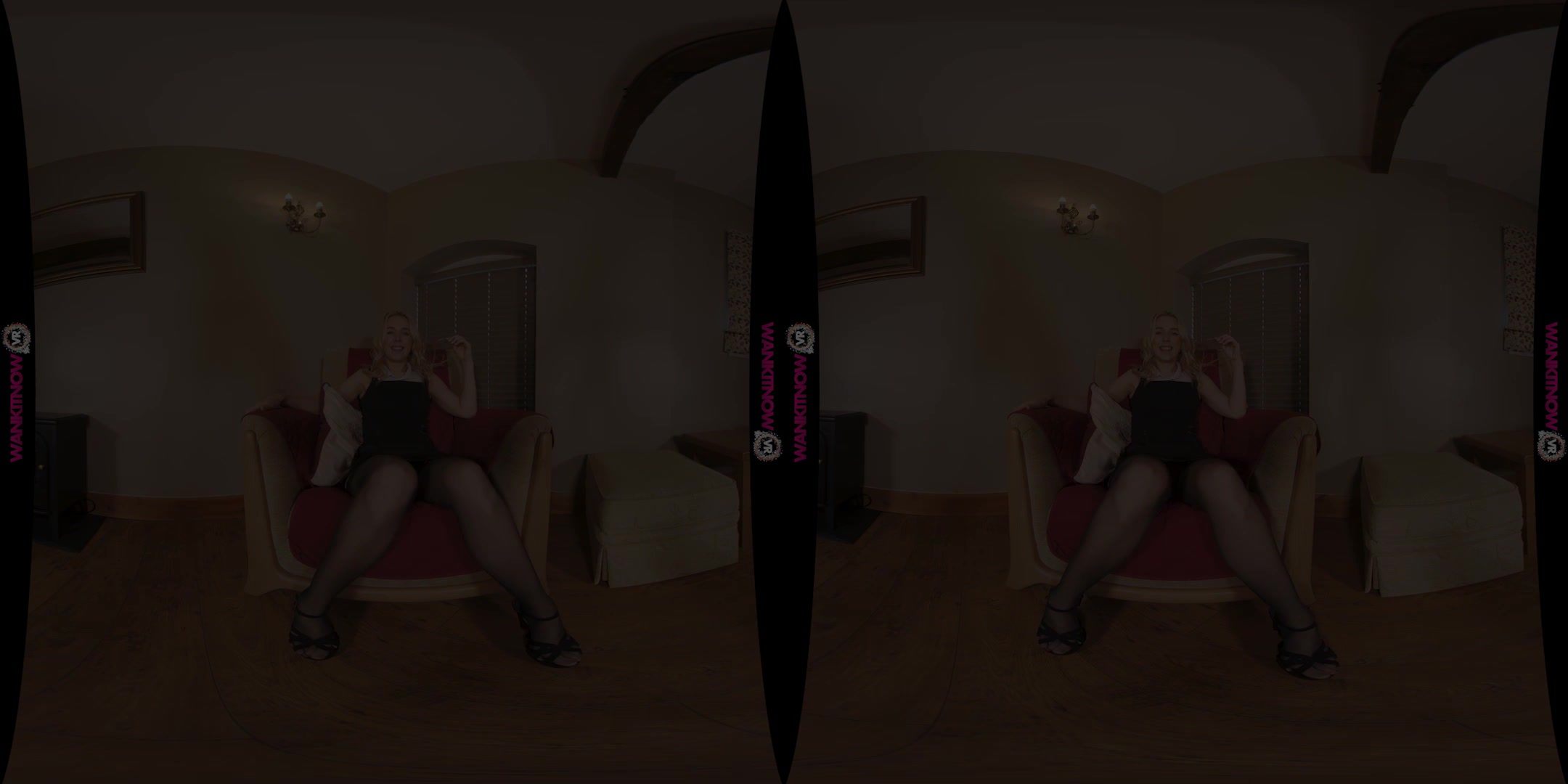 Wank Whilst Waiting featuring Amy W - WankitNowVR