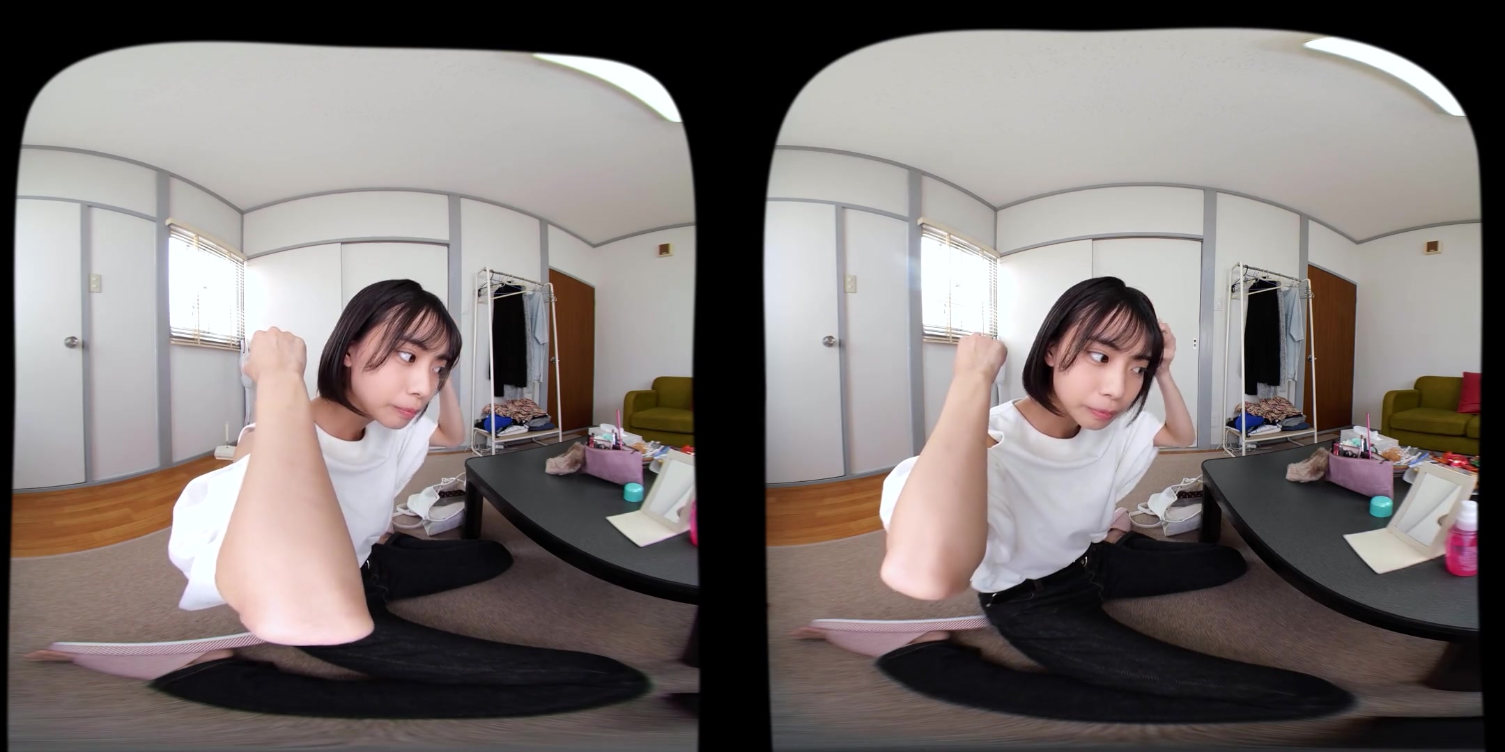 Daydream: I'm Unchanged by You Around Me; Softcore Non-Nude Virtual Date with a Japanese Babe