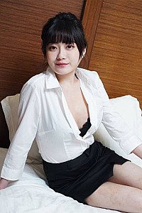 Watch Huang Yina videos