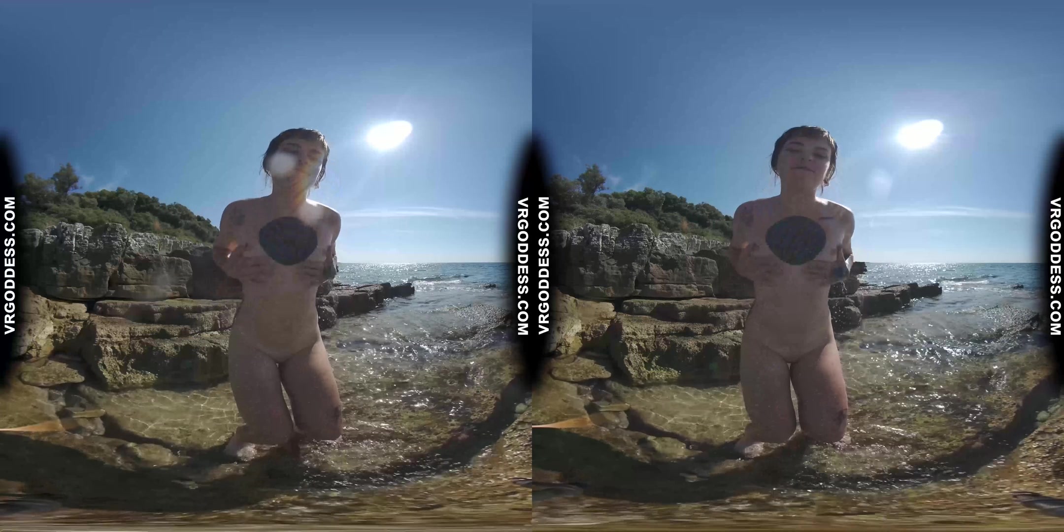 Tattooed Brille Skinny Dipping In The Ocean While On Vacation Jilling
