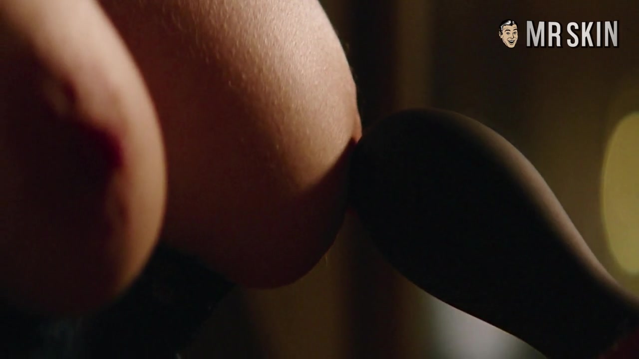 Dakota Johnson Nude Is BDSMmm Mmm Good - Mr.Skin