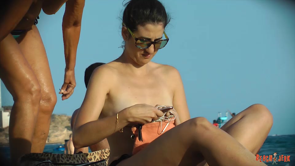 i boob - BeachJerk