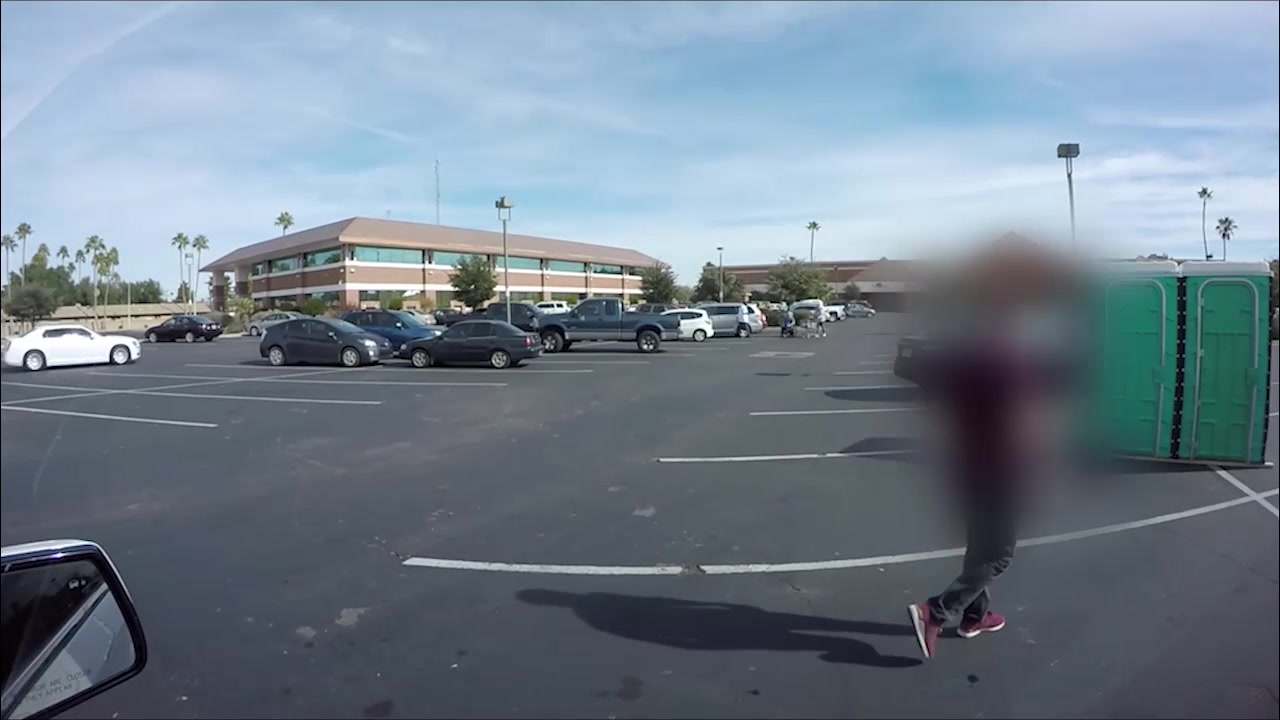 Porta Gloryhole Thick teen 18+ swallows loads of cum parking lot