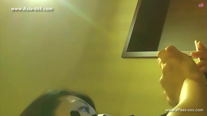 peeping Korean restaurant toilet.18