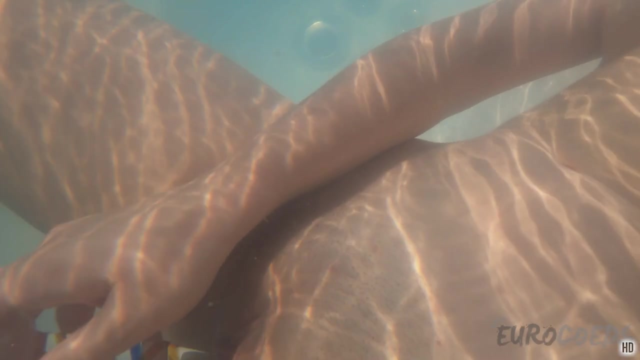 Eveniya Playing Underwater With Miss Pussycat
