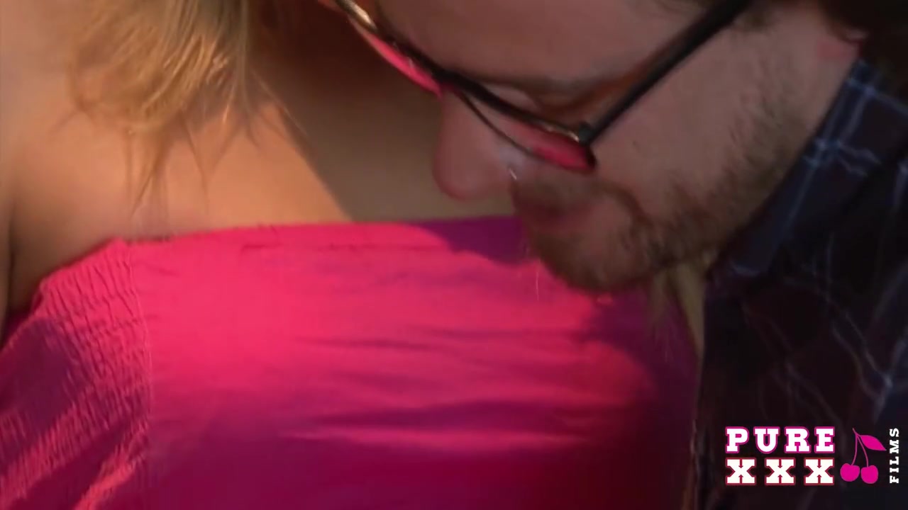 Luke Hotrod And Christen Courtney In Blonde Honey Fucking In The Kitchen