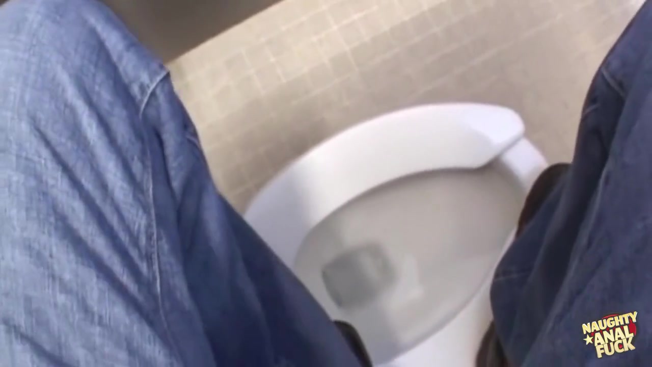 Catching A Made The Big Booty Brunette Ache For Deep Anal And A Creampie