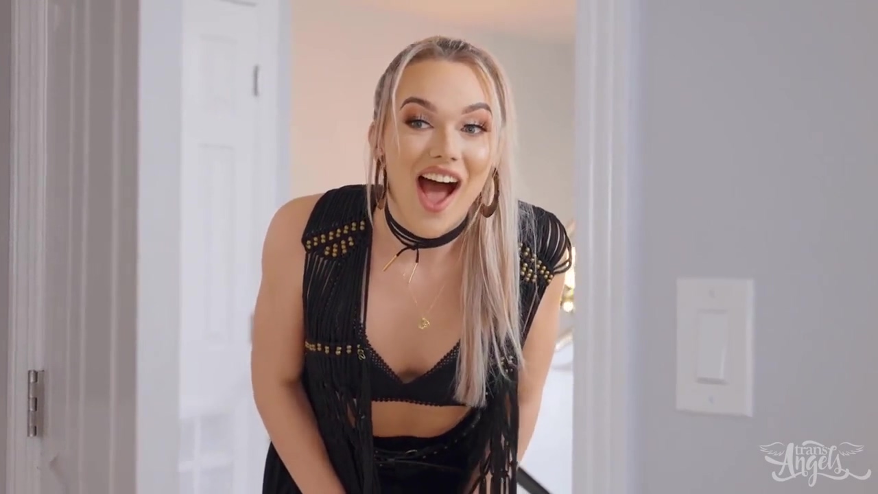 Blonde Tranny In Boots And Leather Ass Fucked Doggystyle: I Spy A Big Hard Cock - Emma Rose