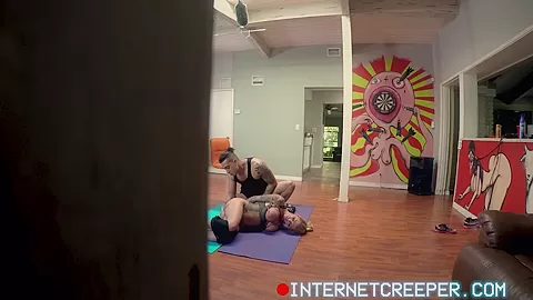 Internet Creeper - Personal Trainer