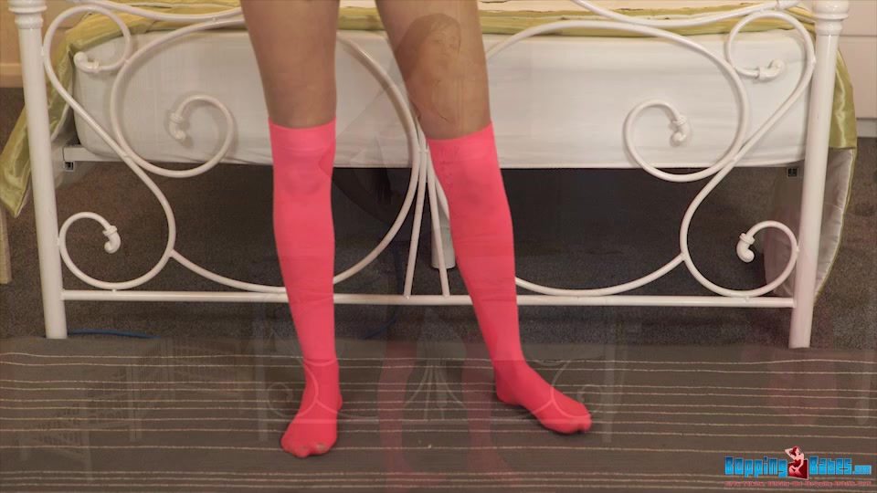 Jenny - Before Bed - BoppingBabes