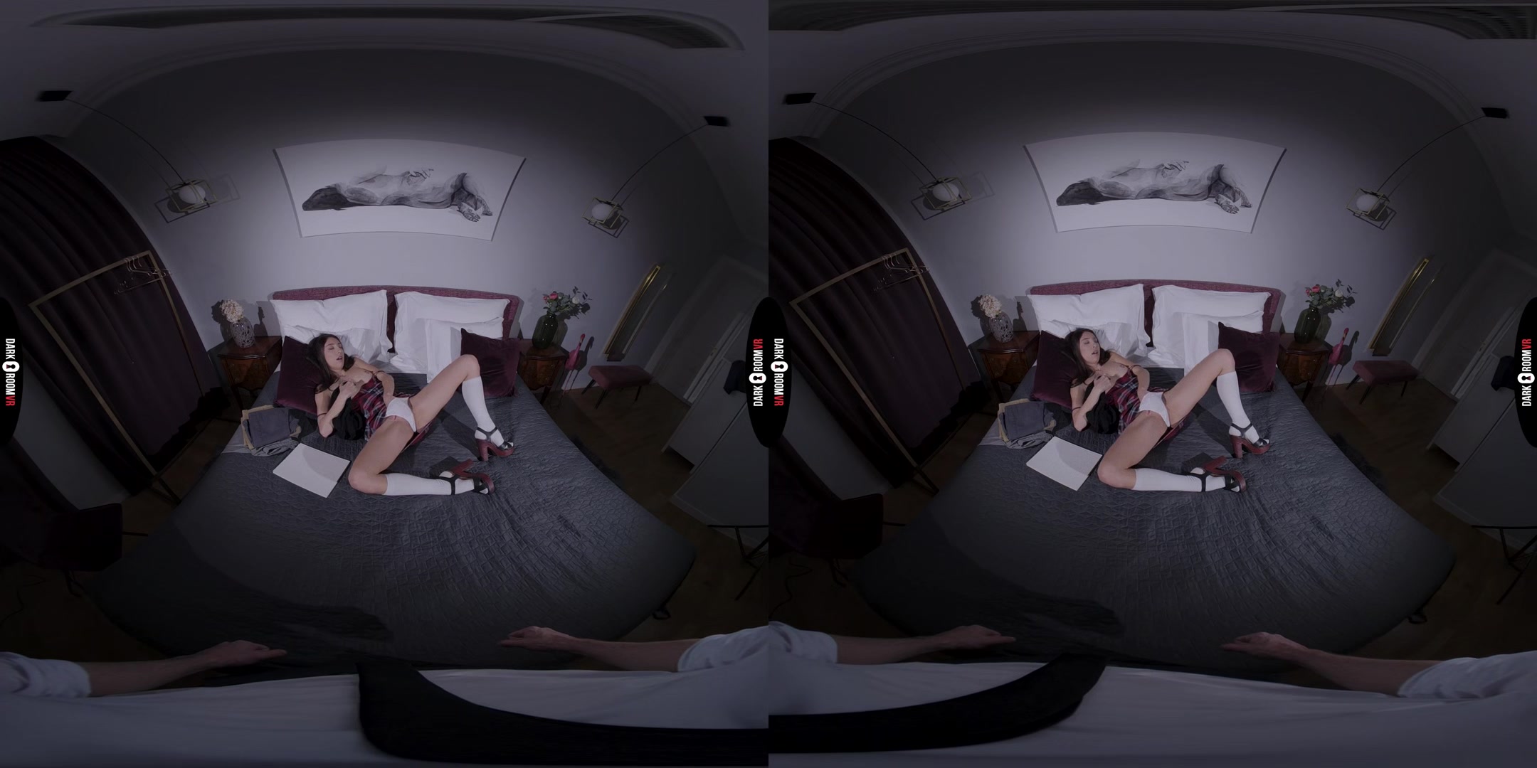 Eva Generosi VR Porn: Scent Of Lust - DarkRoomVR