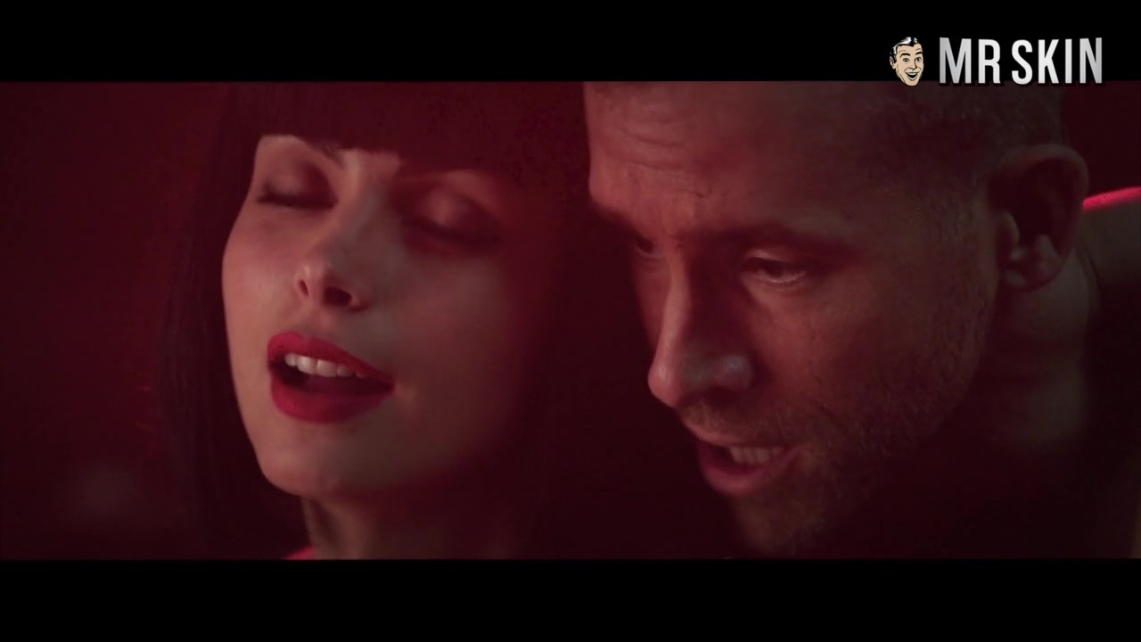 Eliza Dushku Bares Her Tushku on Banshee - Mr.Skin