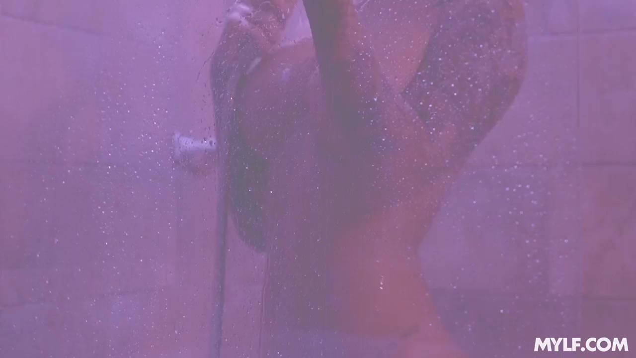 Hot Pre Sex Shower - MYLF