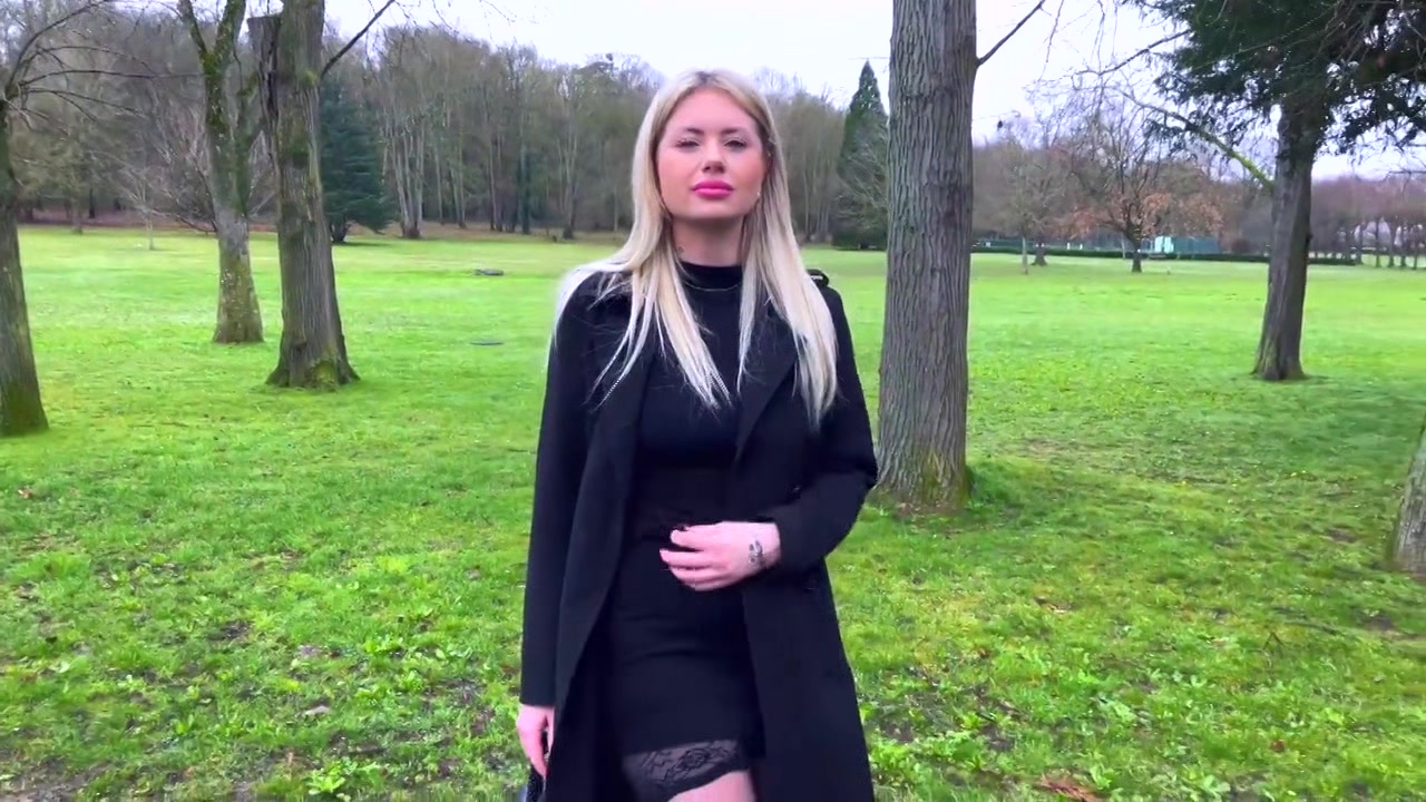 Stella, 24, cashier in Lille! - Jacquie et Michel TV
