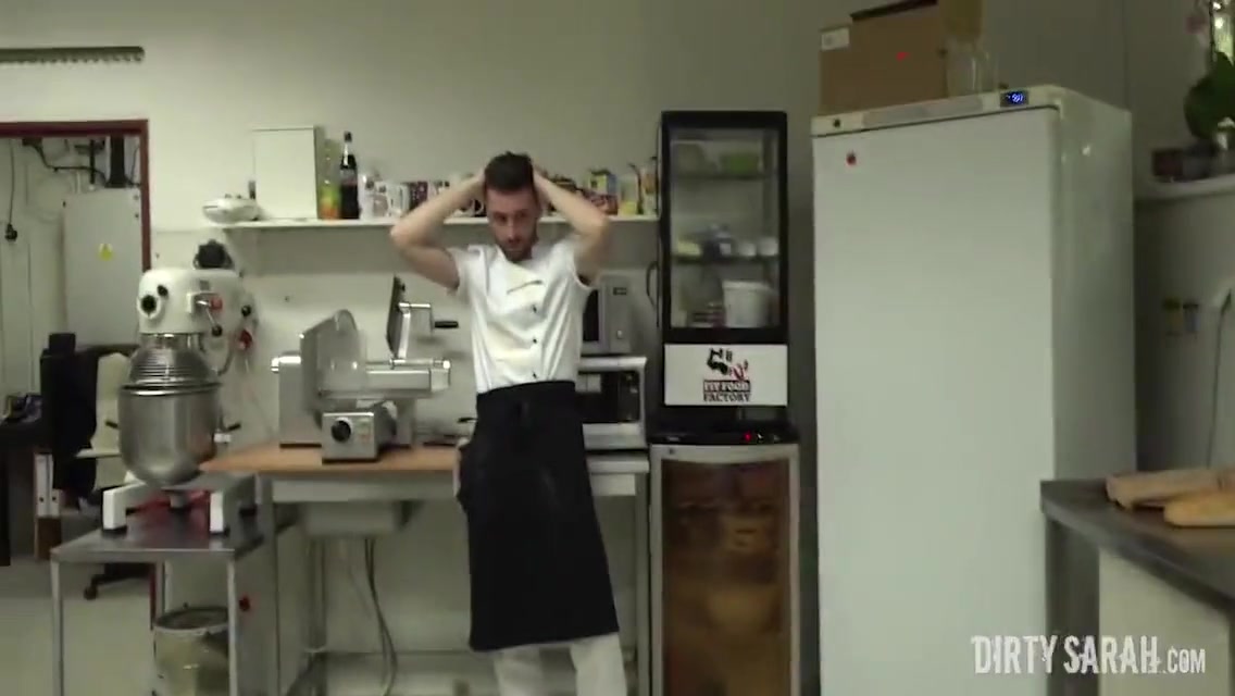 Fisting & Squirting With Huge Salami 3 Min