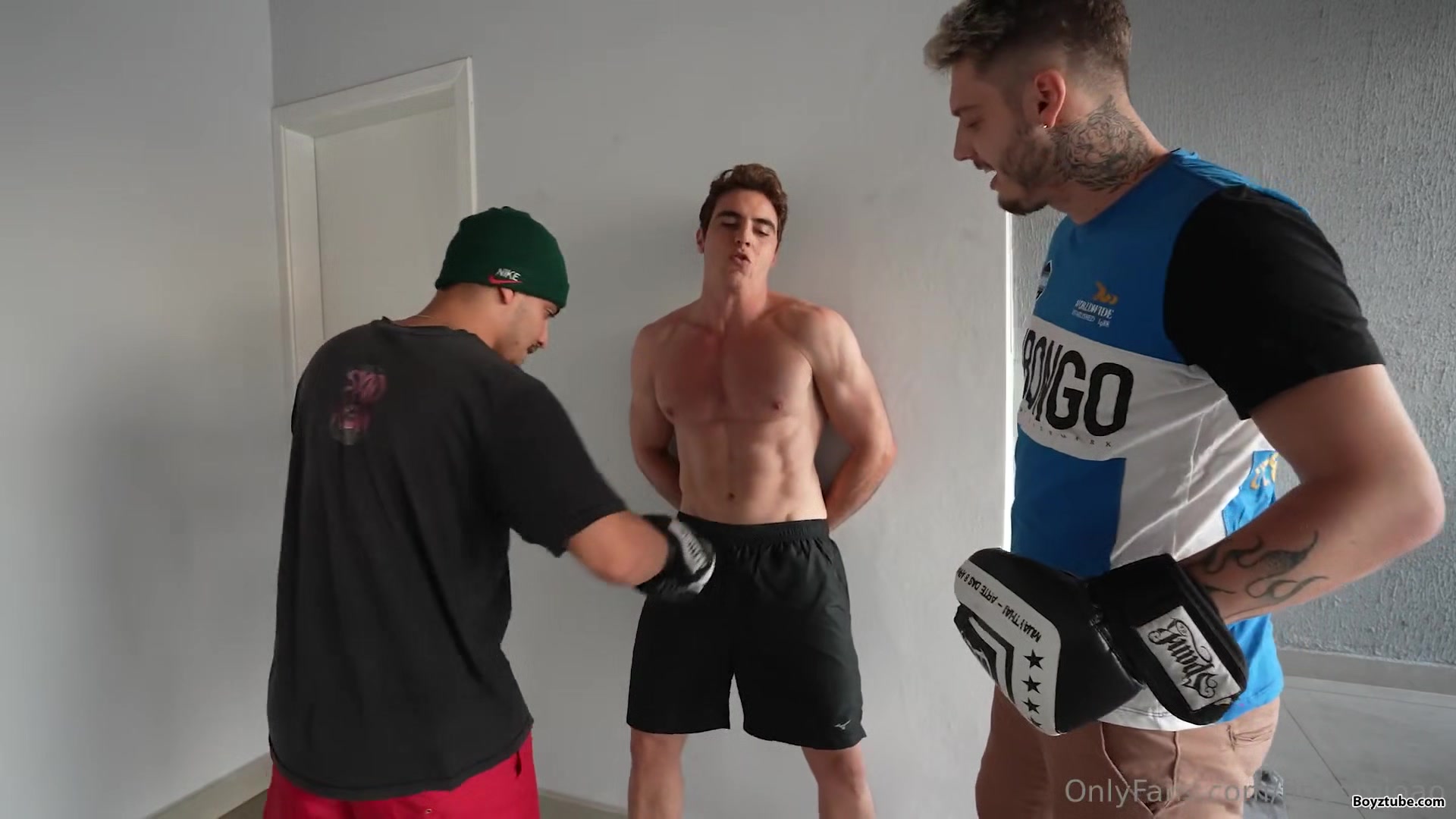 Latino boxing master boys