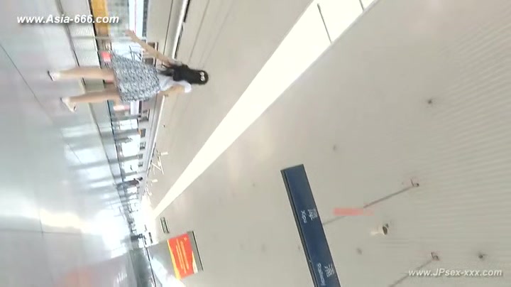 peeping chinese amateur upskirt.30