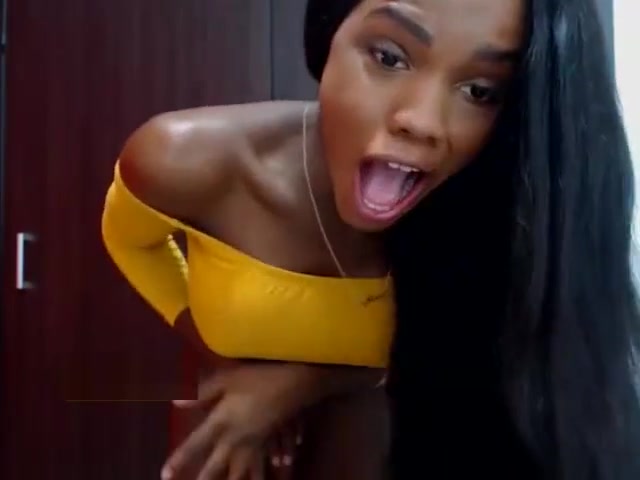 Pretty 18yo Ebony self fucking