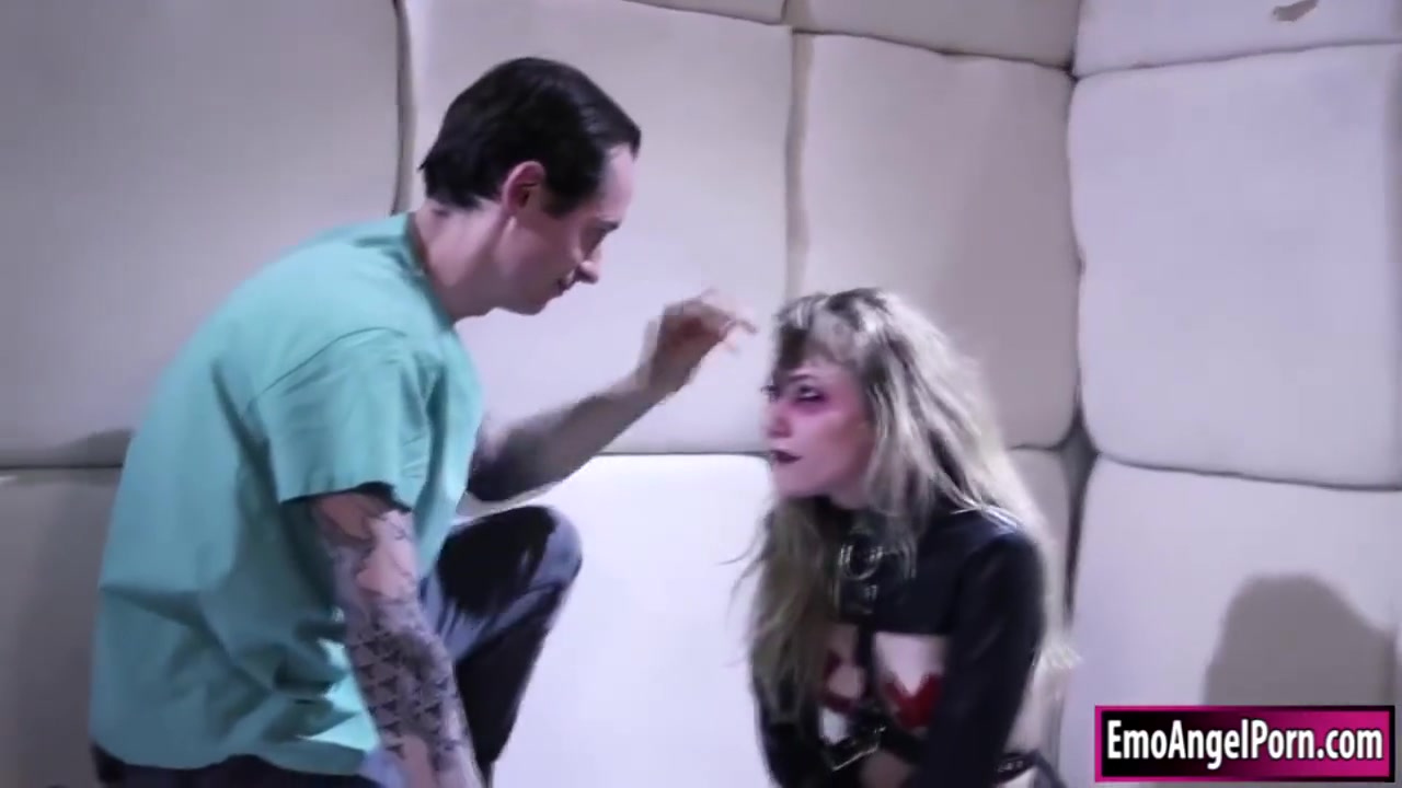 Gothic Crazy Ivy Gets Her Pussy Licked And Fucked