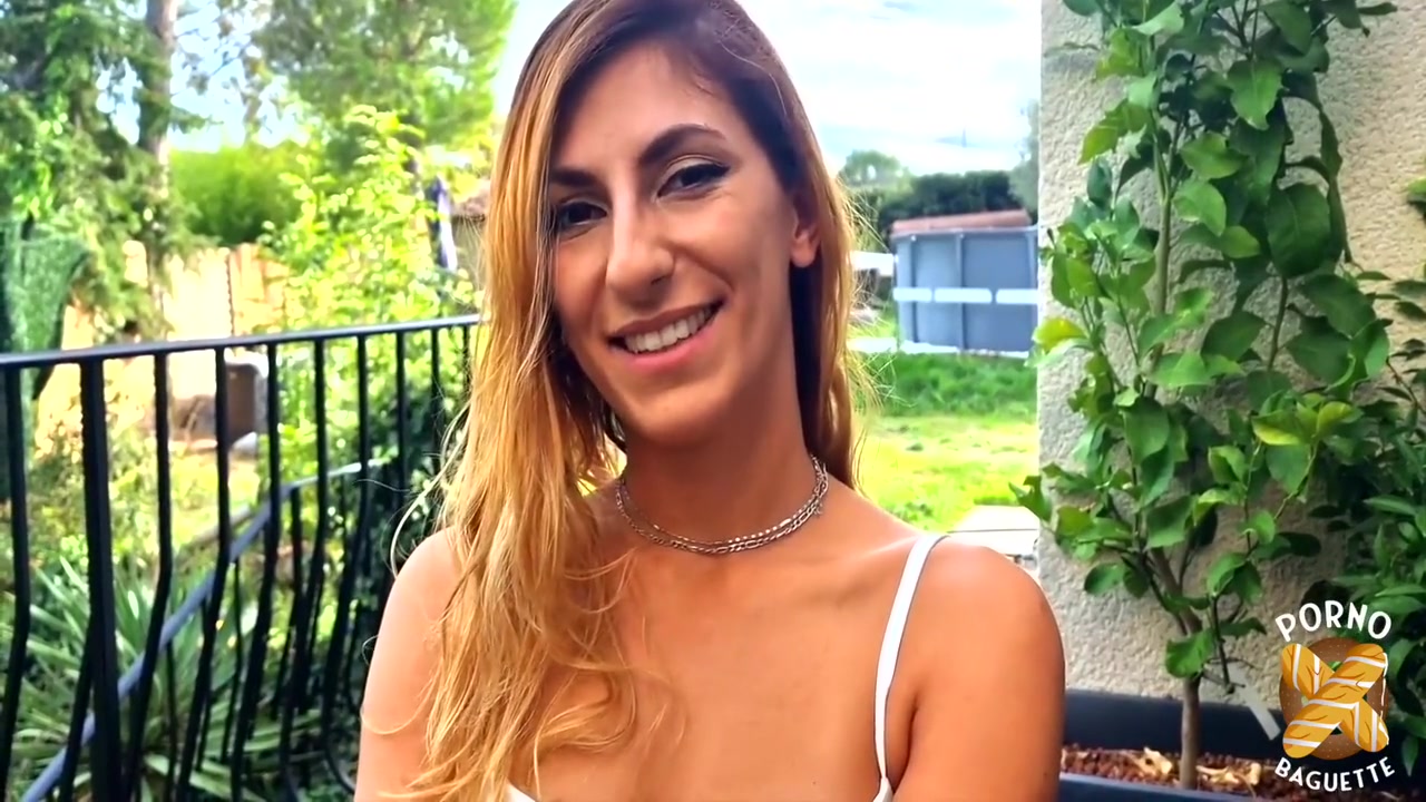Stella, Linfirmiere Francaise Tres Coquine 15 Min With Vlad Castle