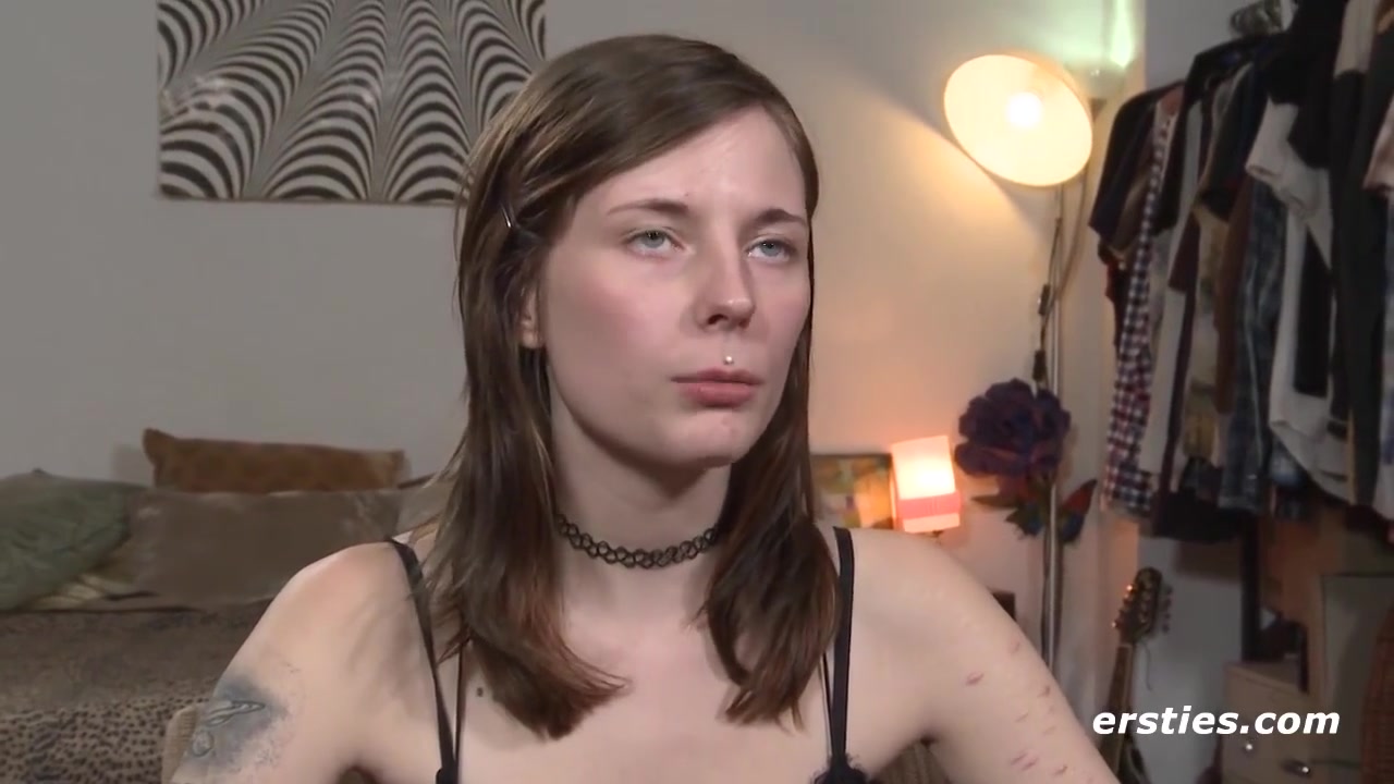 Die Sube Sam Liebt Es, Mit Ihren Fingern Zu Mas
