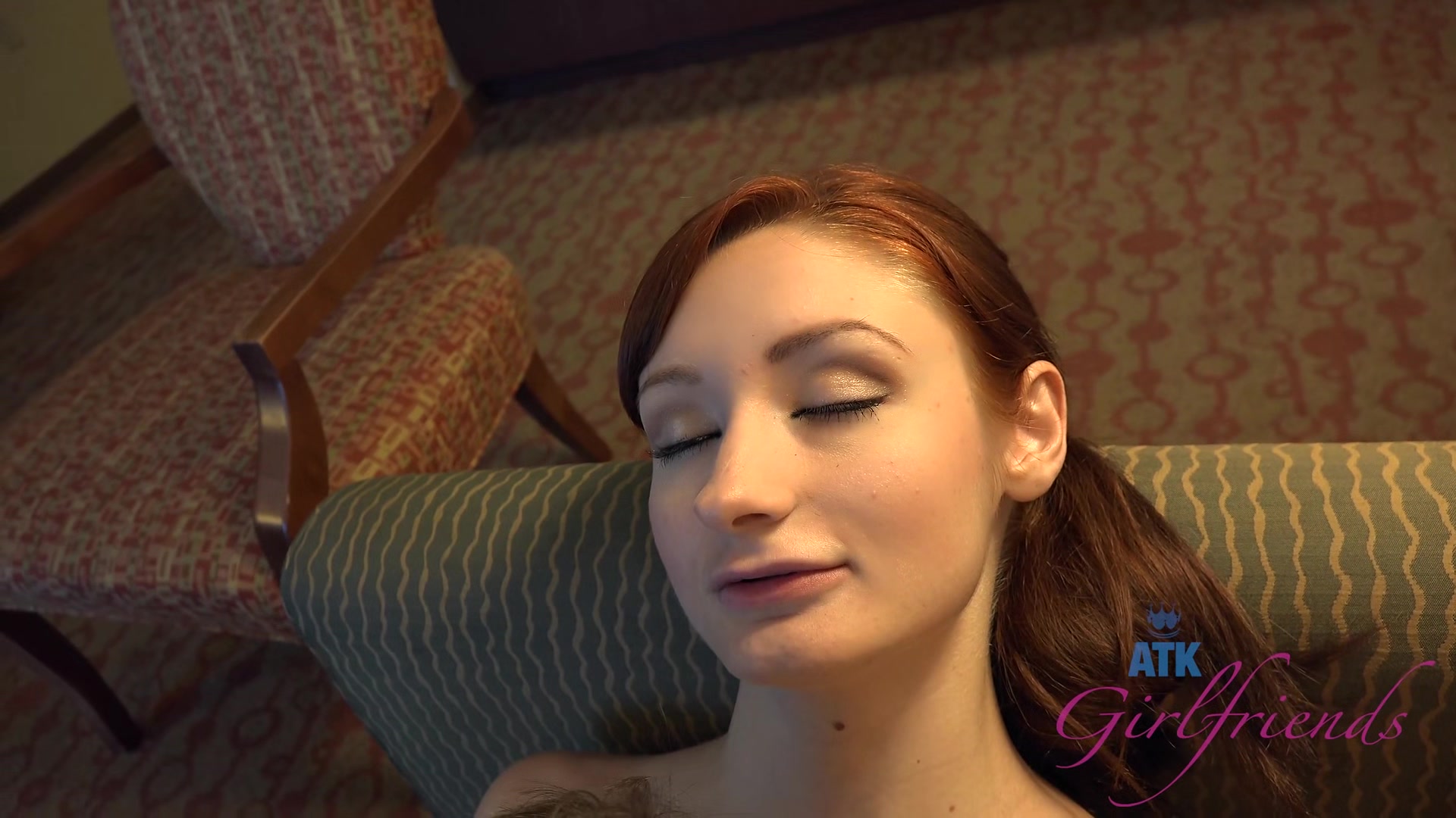 She Masturbates With A Hitachi Vibrator And You Decide To Fuck Her While She's Doing It