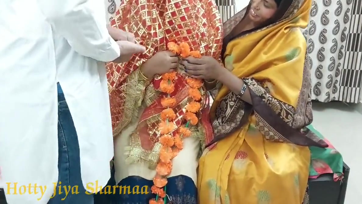 Maa Ke Samne Souteela Baap Ne Beti Ko Chud Diya With Hindi Audio