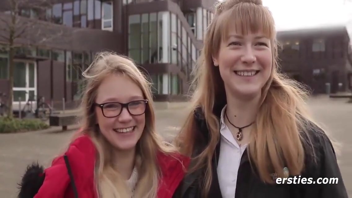Studentinnen Mit Rocken Haben Spab Im Seminarraum